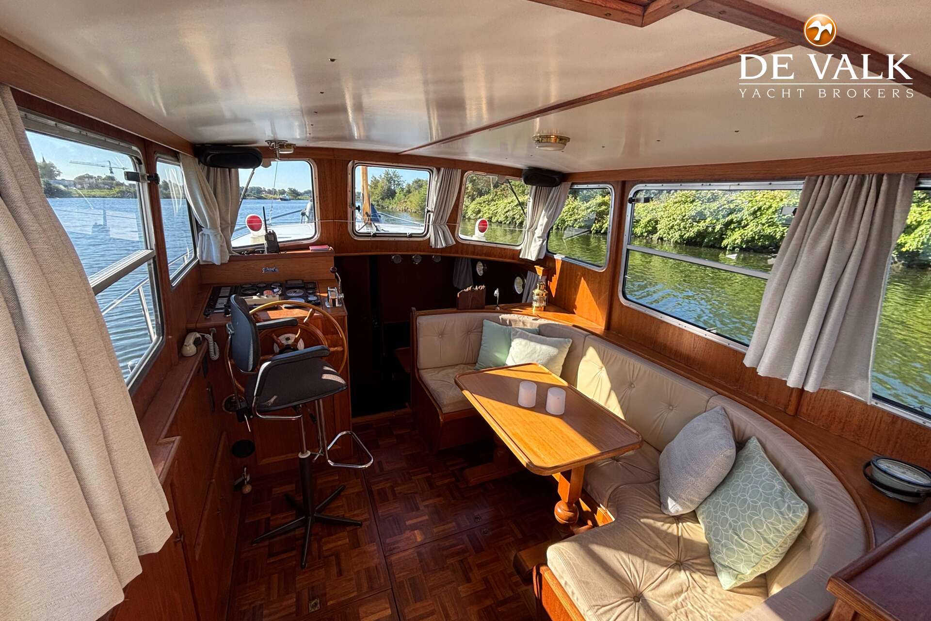 Linssen STURDY 1000 AC ROYAL — foto 15 van 24
