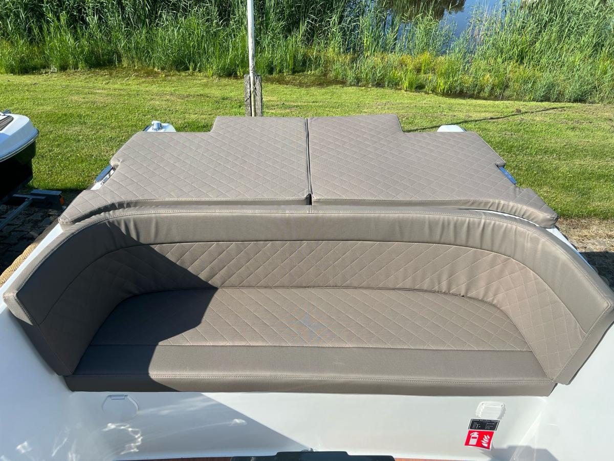 Maxima 600 Tender — foto 12 van 16