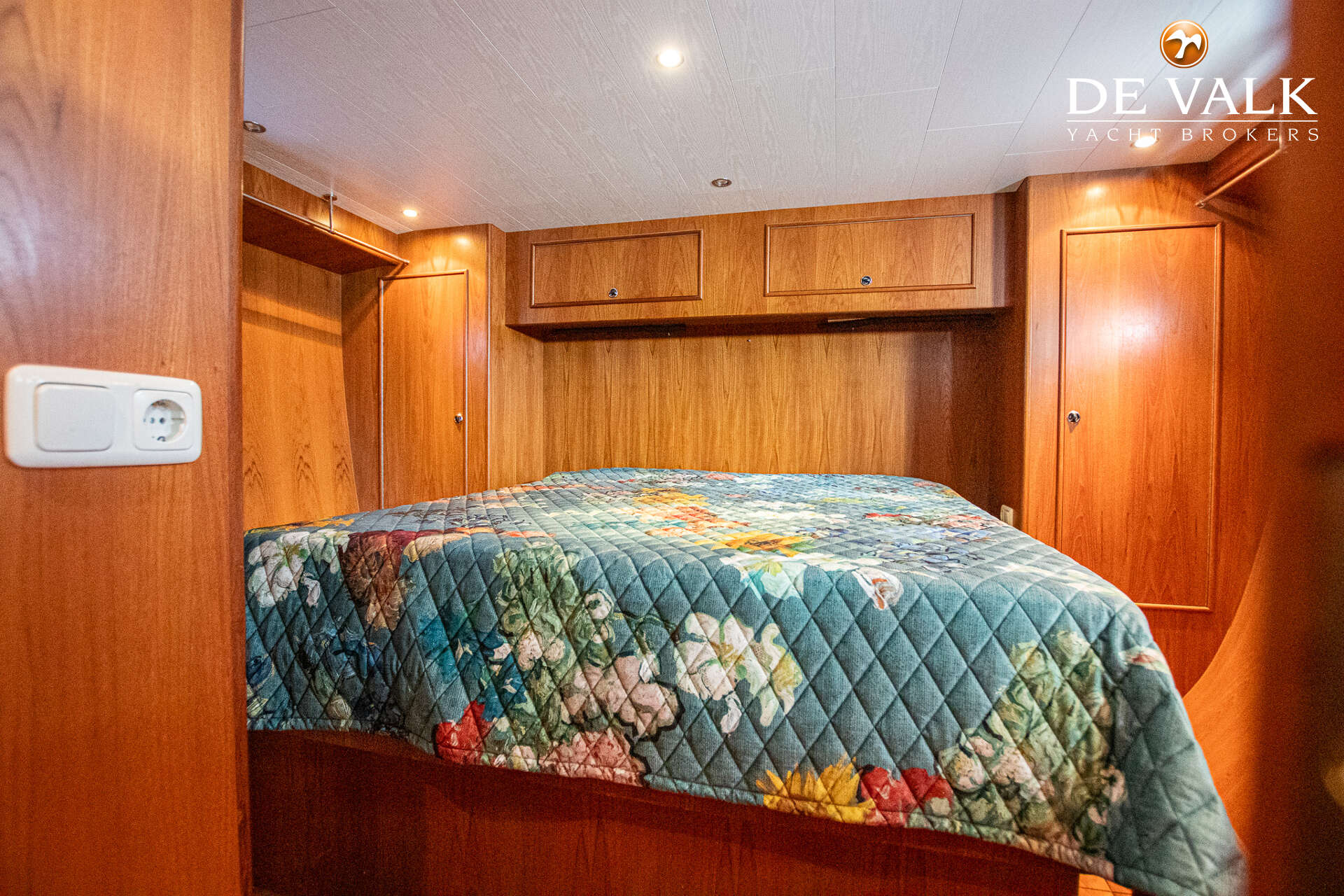 Custom Built Live Aboard 1800 — foto 36 van 45
