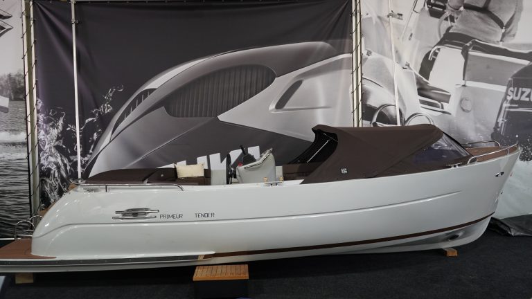 Primeur 710 tender agaatgrijs met 60 Pk DIRECT VAREN