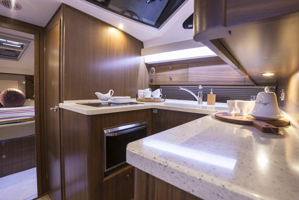 Haines 400 Aft Cabin — foto 7 van 22