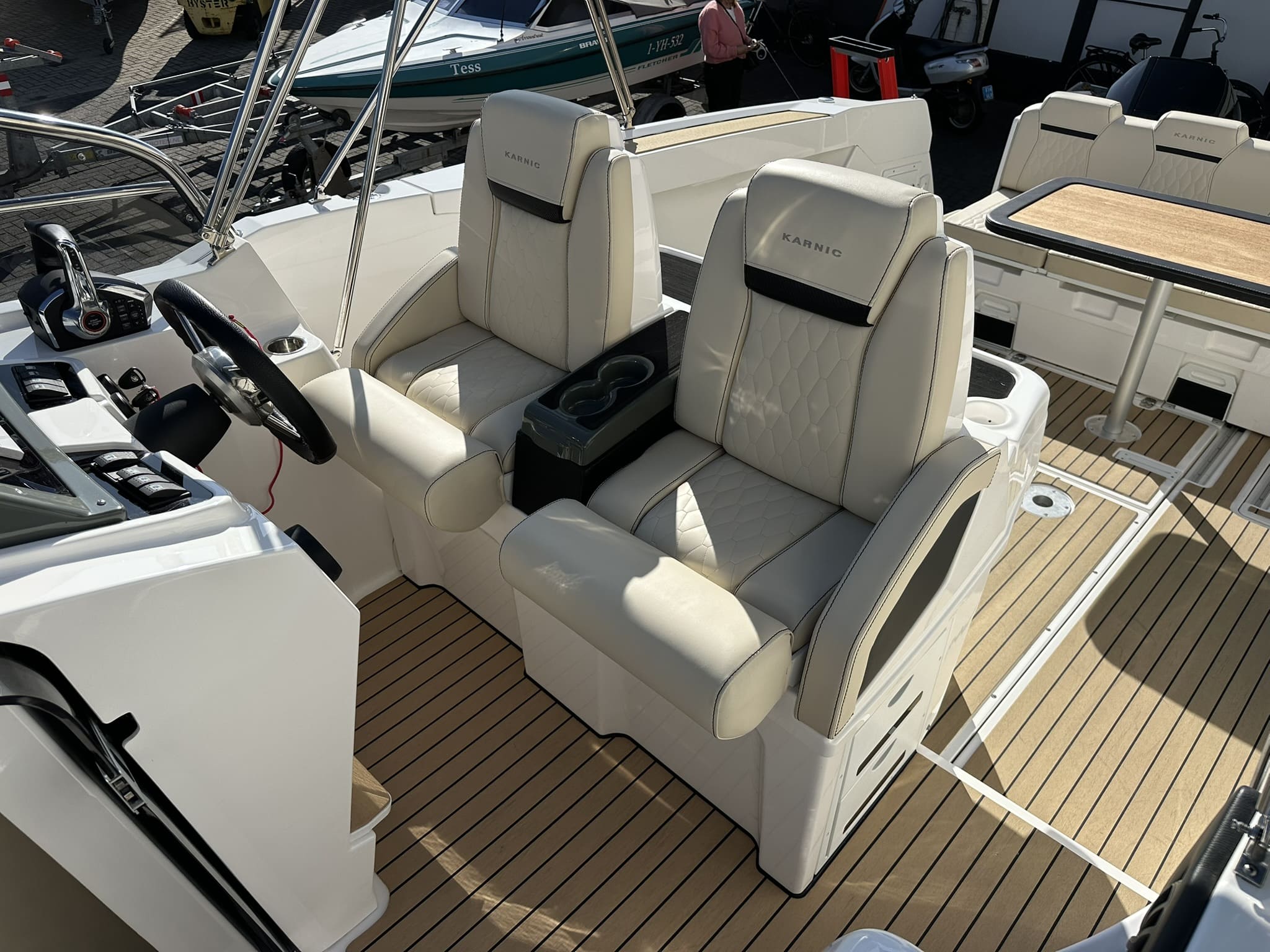 Karnic SL800 Walkaround — foto 18 van 40