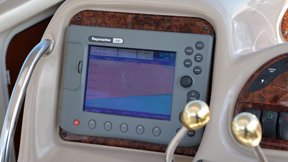 Sea Ray 340 Sundancer — foto 17 van 58
