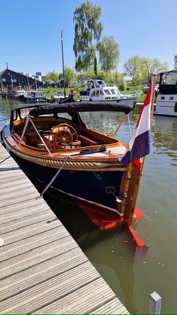 Officers Barkas 930 Elmira, klassieke sloep met 56PK Inboard — foto 3 van 9