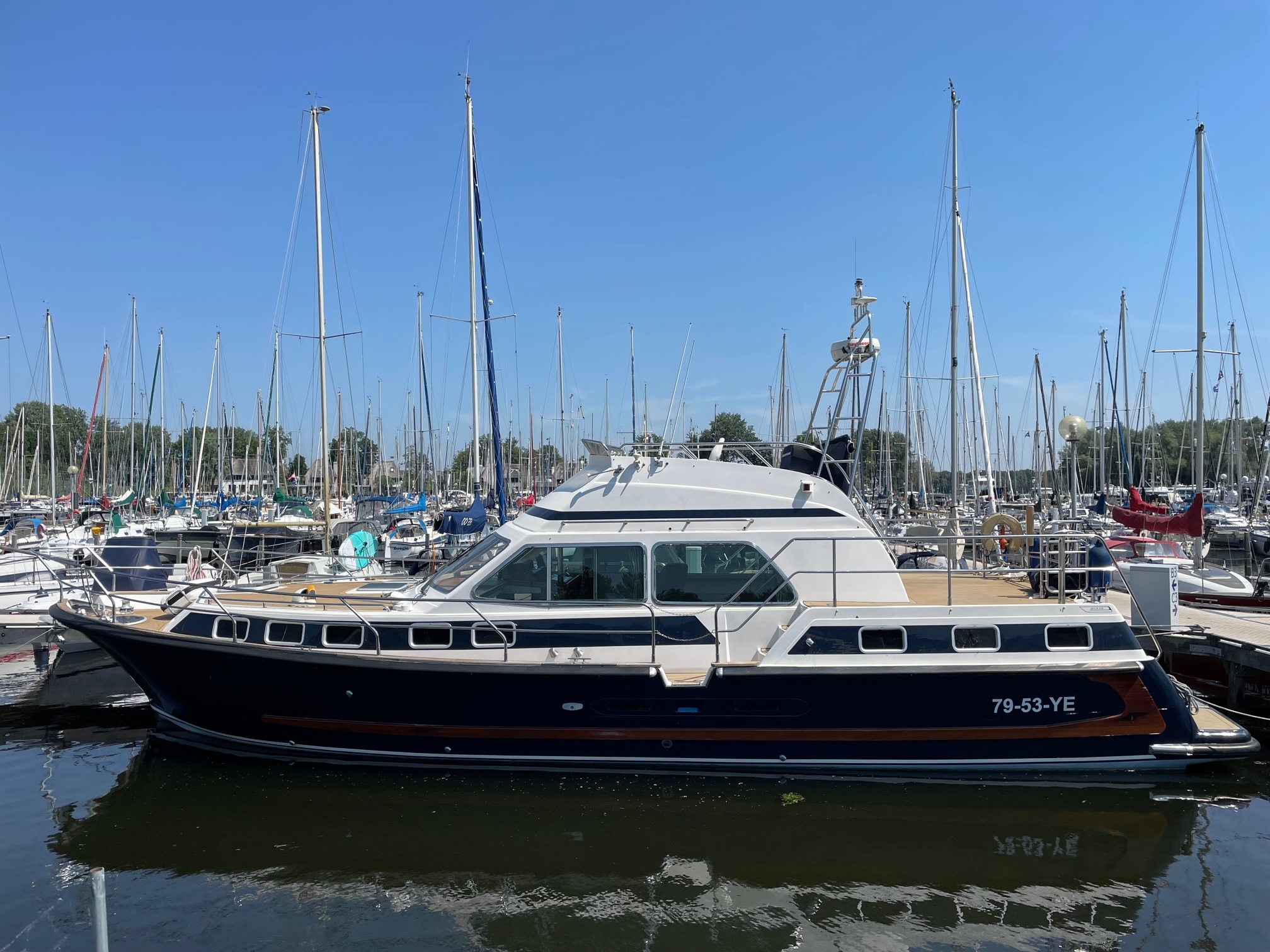 Aquastar 48 — foto 1 van 42