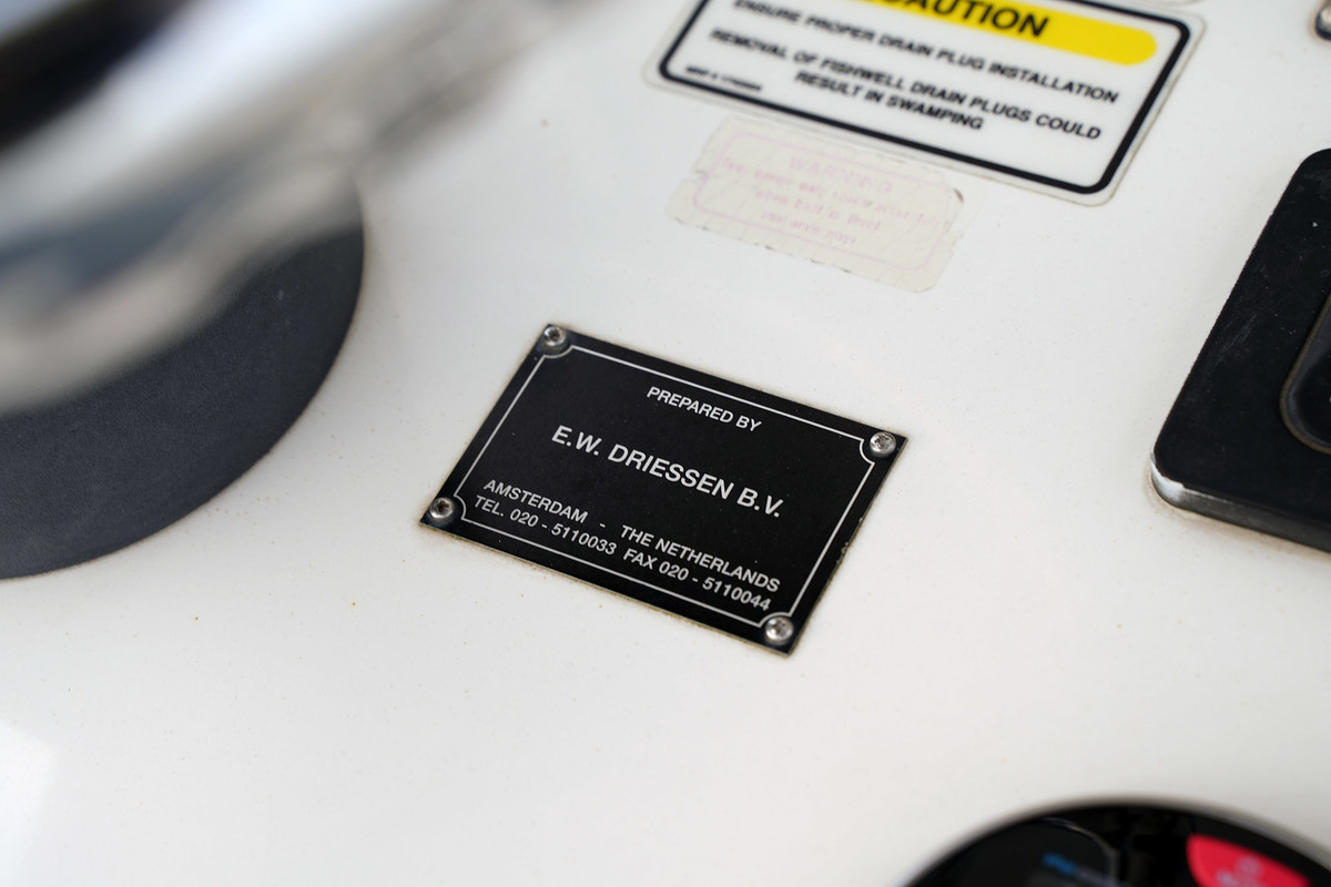 Boston Whaler 270 Outrage — foto 36 van 44