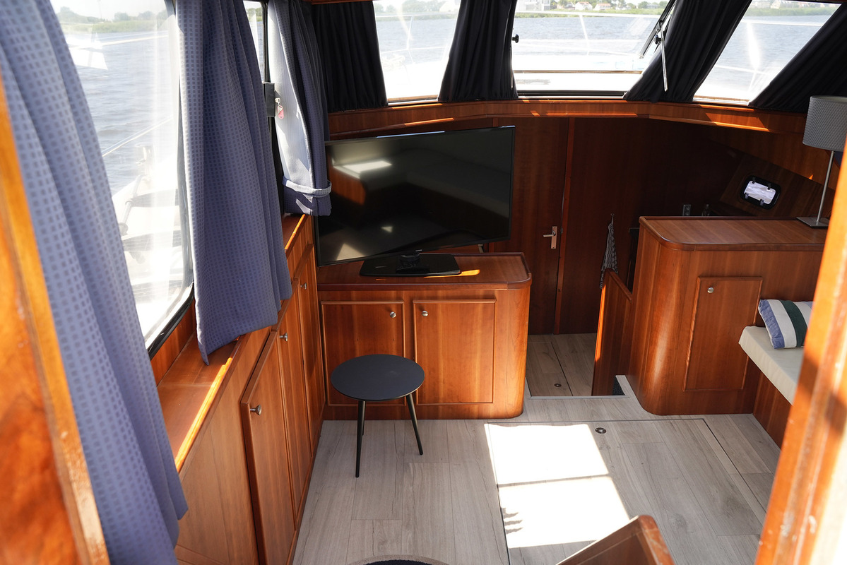 Treffer 1300 AK — foto 15 van 39