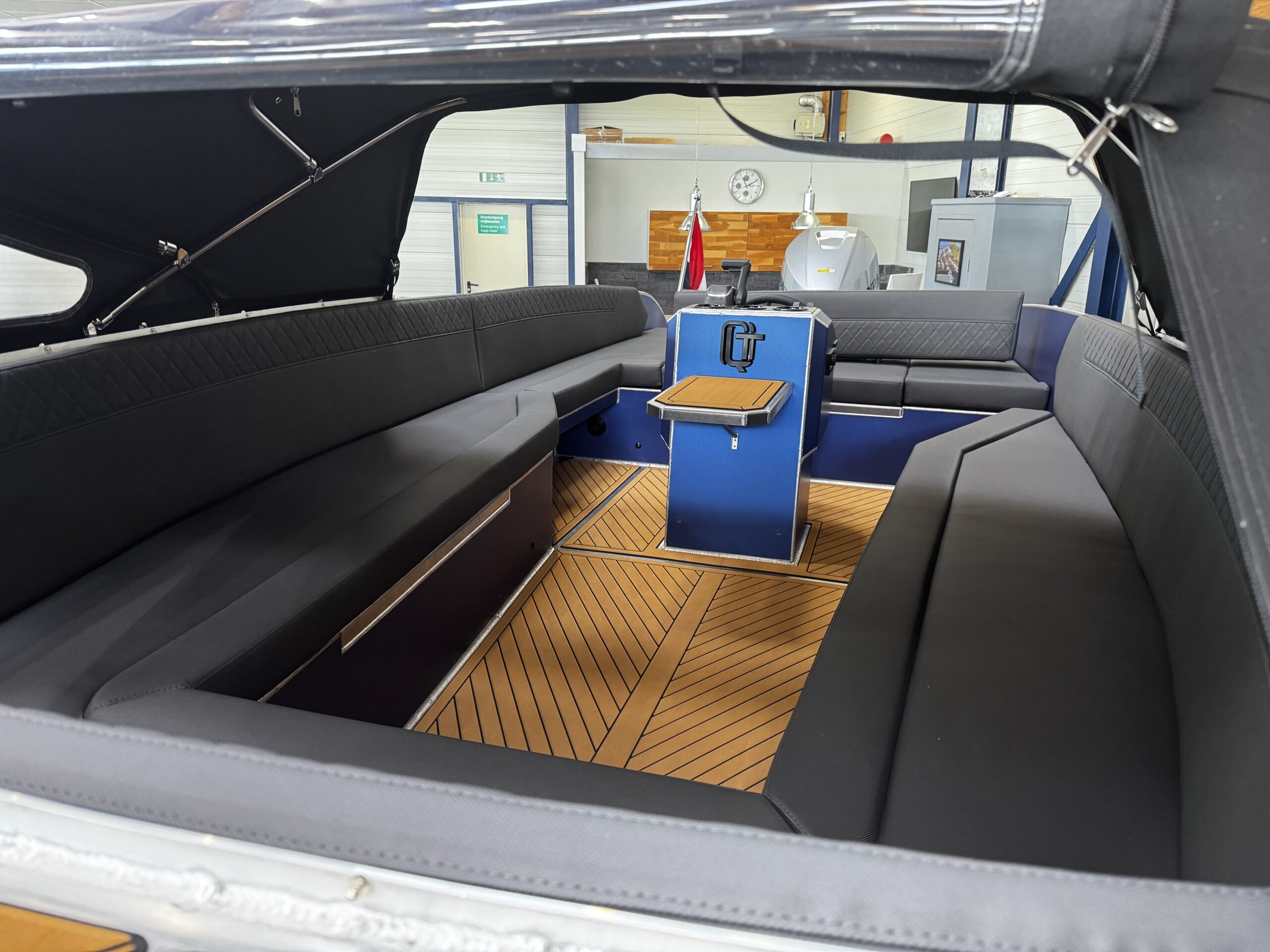Qualia QT 22 Outboard — foto 28 van 28