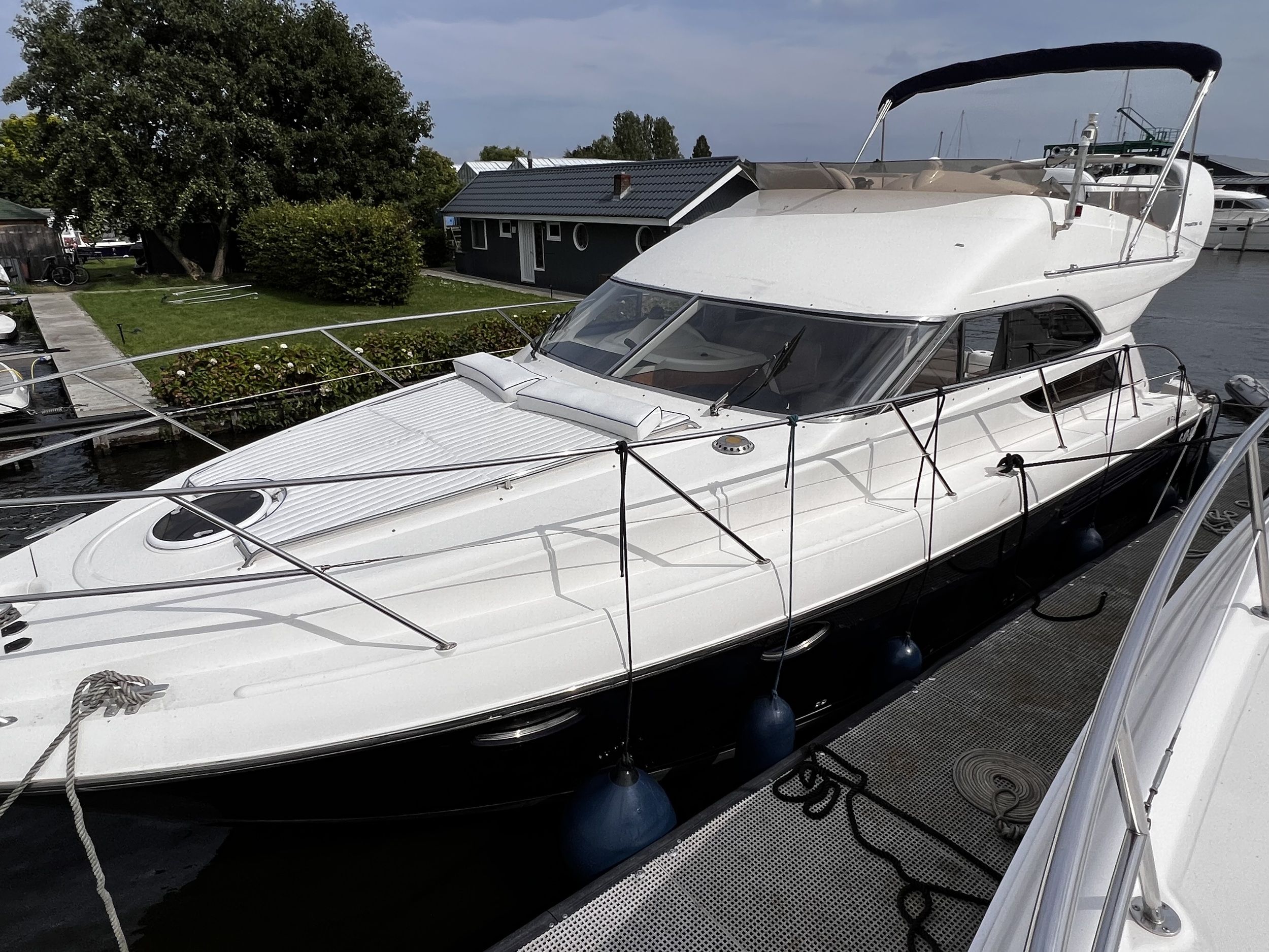 Fairline Phantom 42 — foto 2 van 4