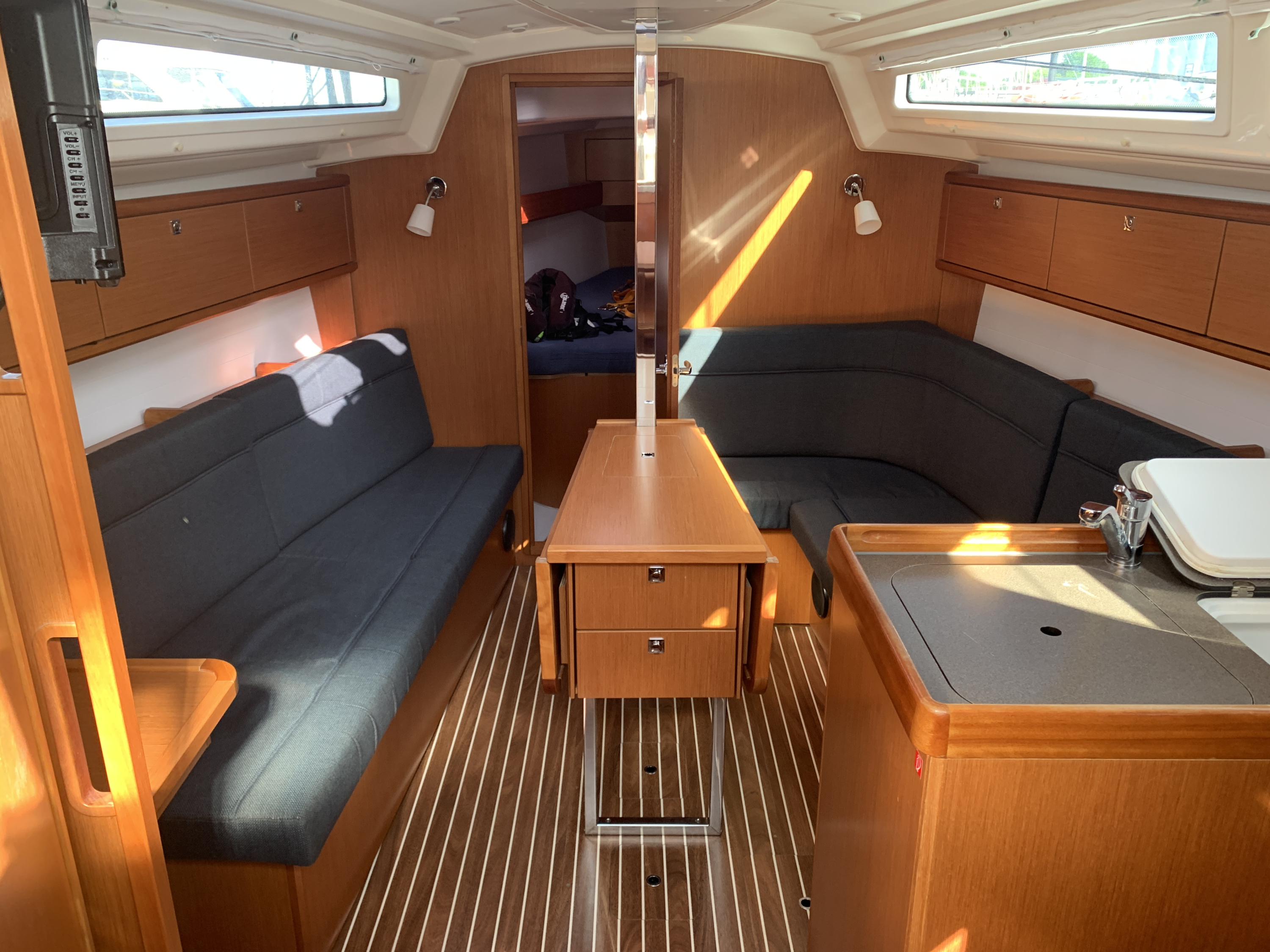Bavaria Cruiser 34 — foto 25 van 57