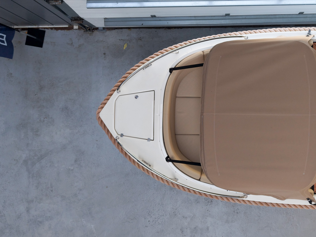 Lago Amore 606 Tender | 30PK Suzuki | Nieuwstaat incl. stalling — foto 8 van 26