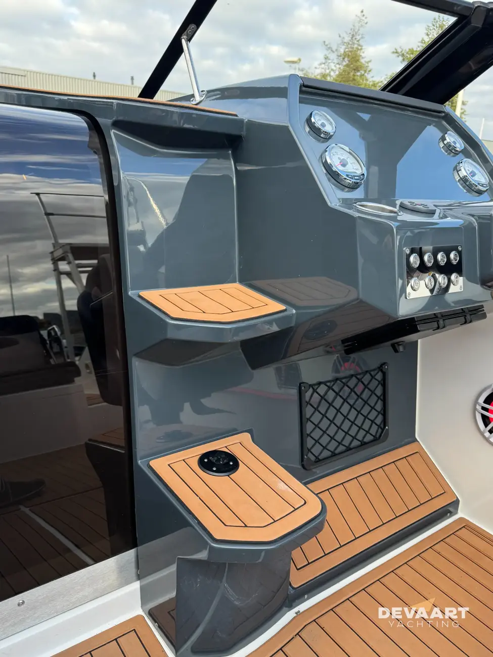 Parker 630 Day Cruiser — foto 14 van 19