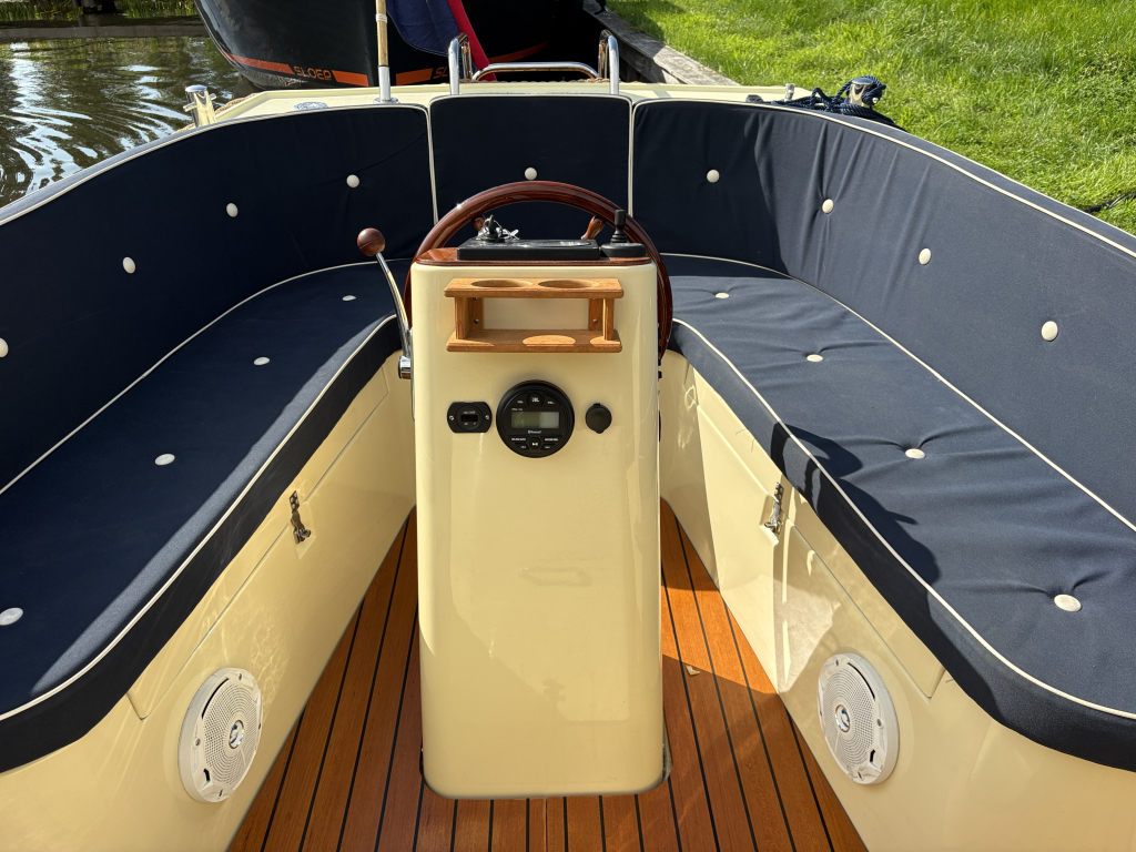 Antaris 630 + Boegschroef  — foto 6 van 11