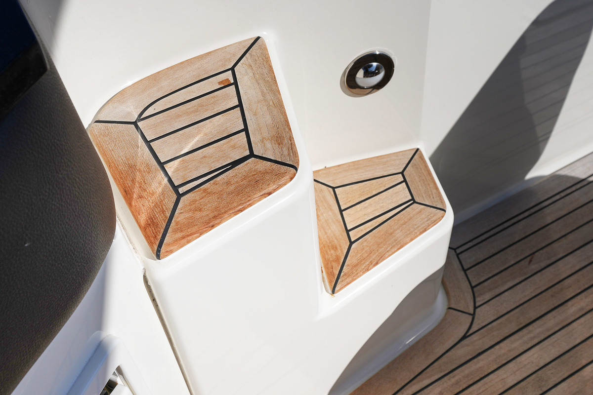 Sea Ray Sundancer 290 — foto 44 van 76