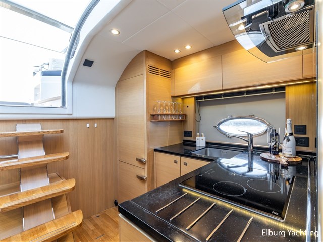 Princess V48 — foto 33 van 84