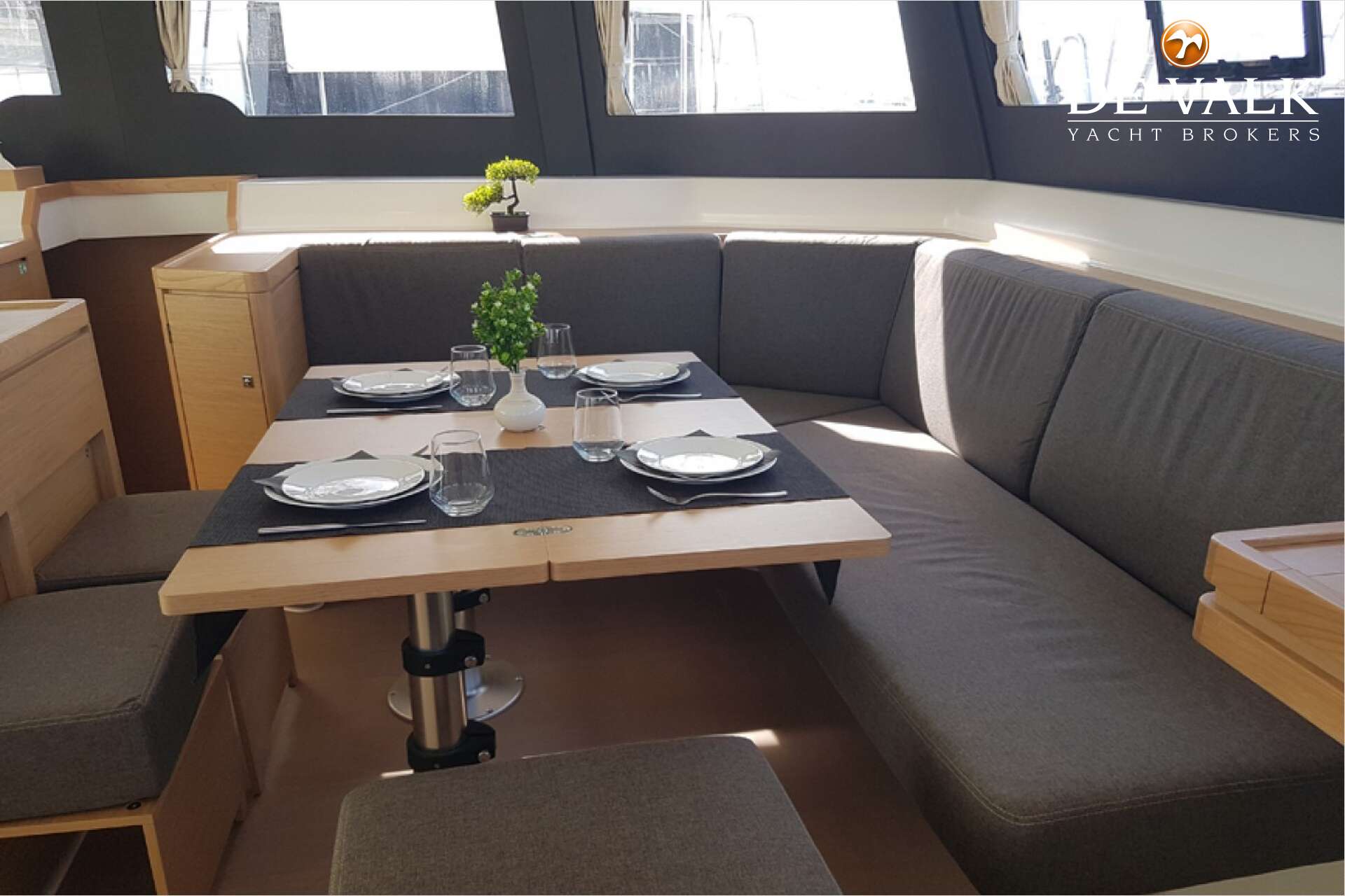 Dufour Catamaran 48 — foto 44 van 44