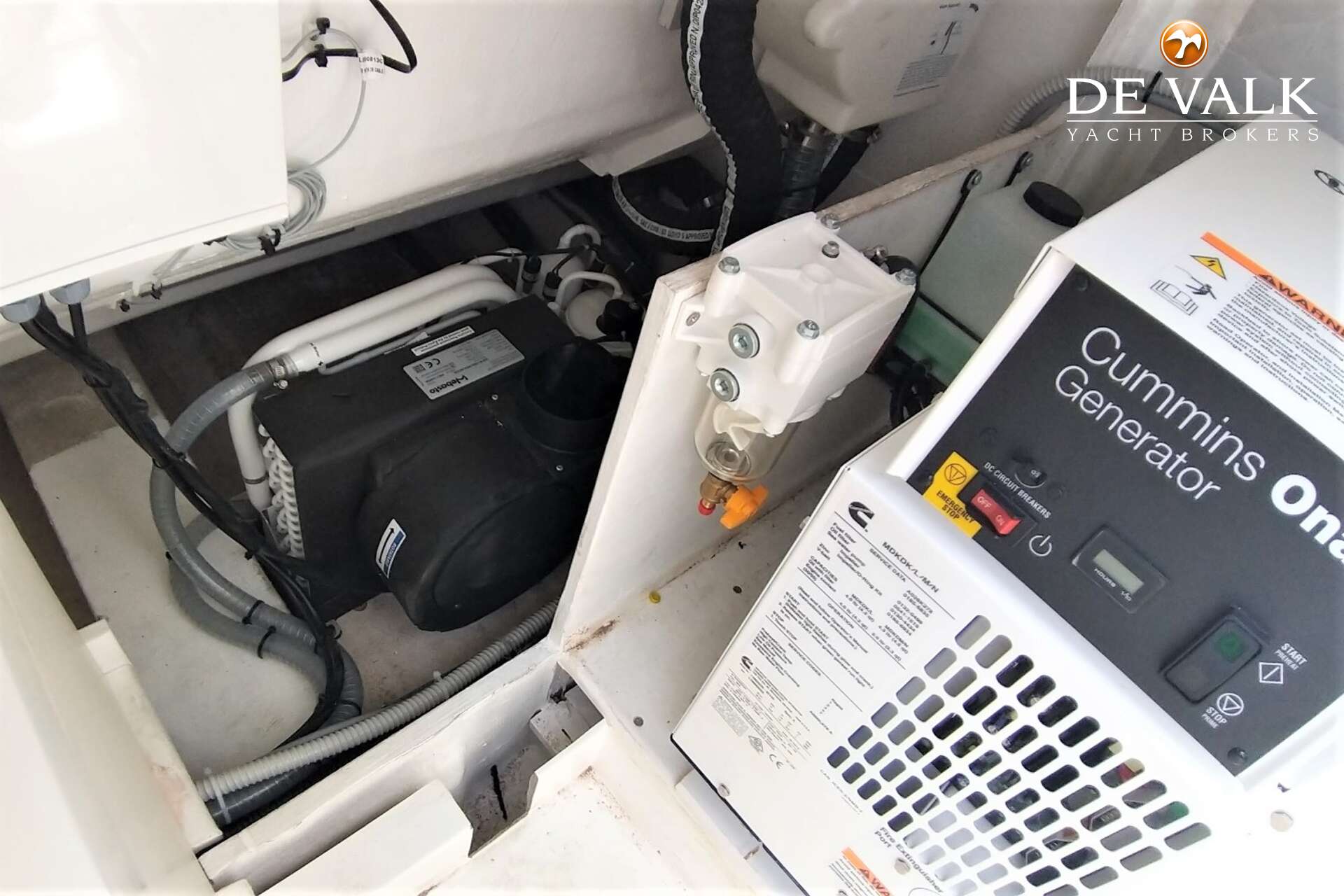Dufour Catamaran 48 — foto 18 van 44
