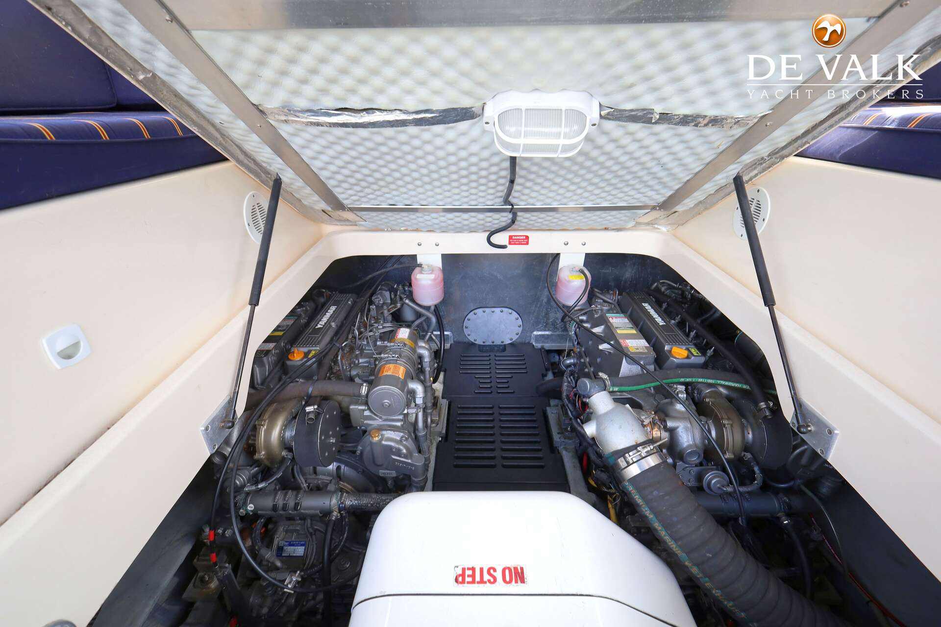 Mainship 34 Rumrunner II — foto 39 van 41