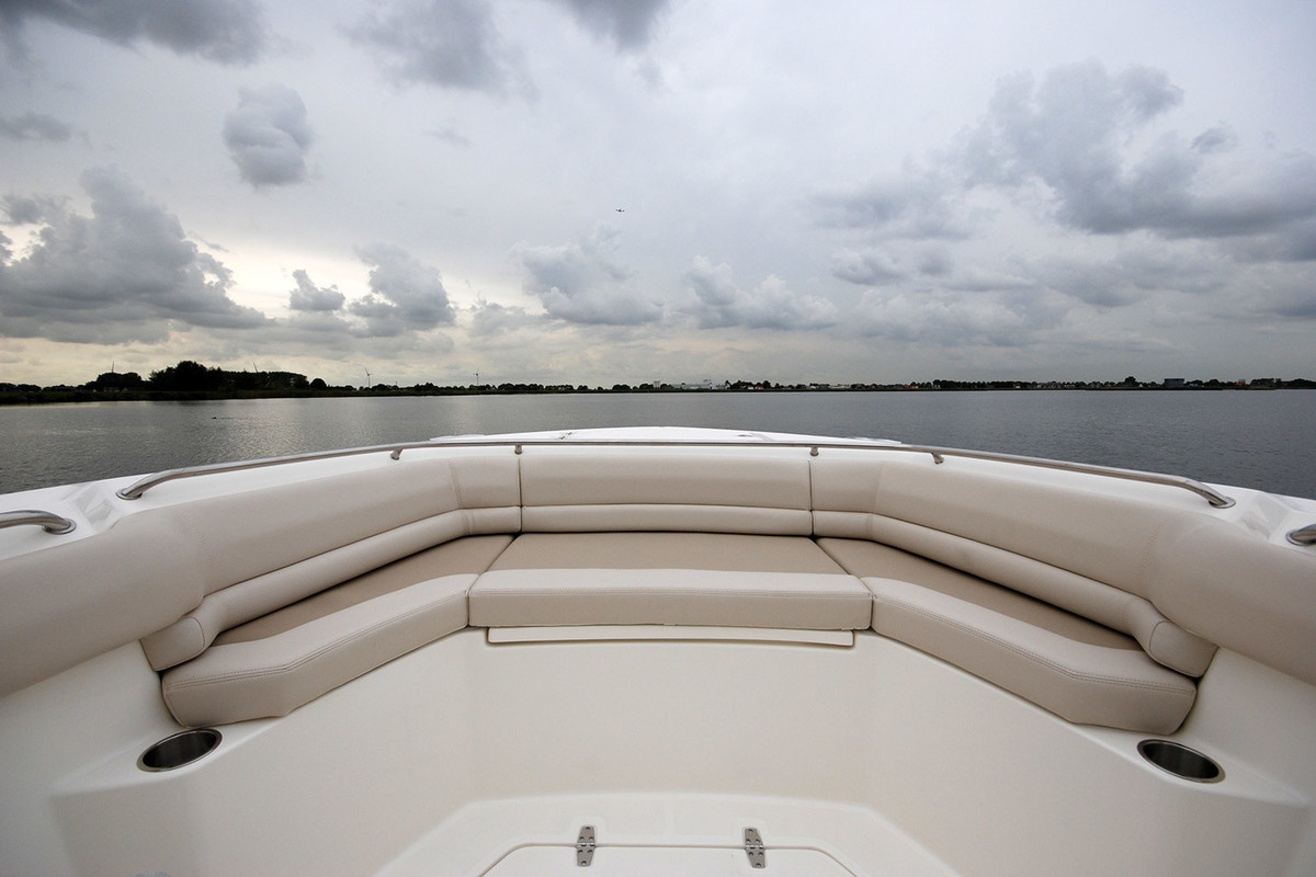 Boston Whaler 330 Outrage — foto 16 van 40