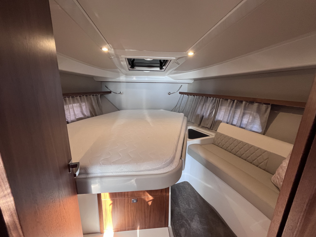 Grandezza 34 OC – 2024 | Volvo Penta D6-380 DPI | Full Options | < 200 vaaruren — foto 21 van 35
