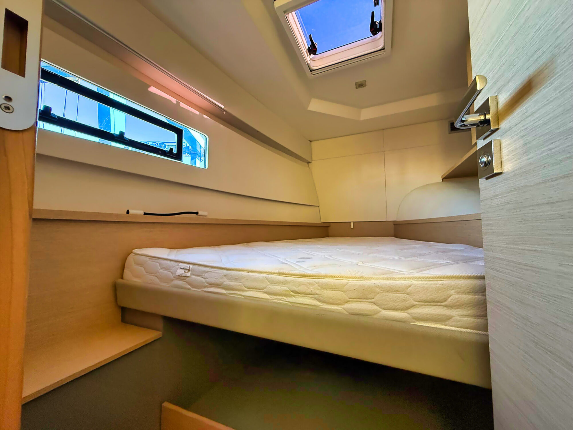 Fountaine Pajot Motorcatamaran MY 37 — foto 28 van 44