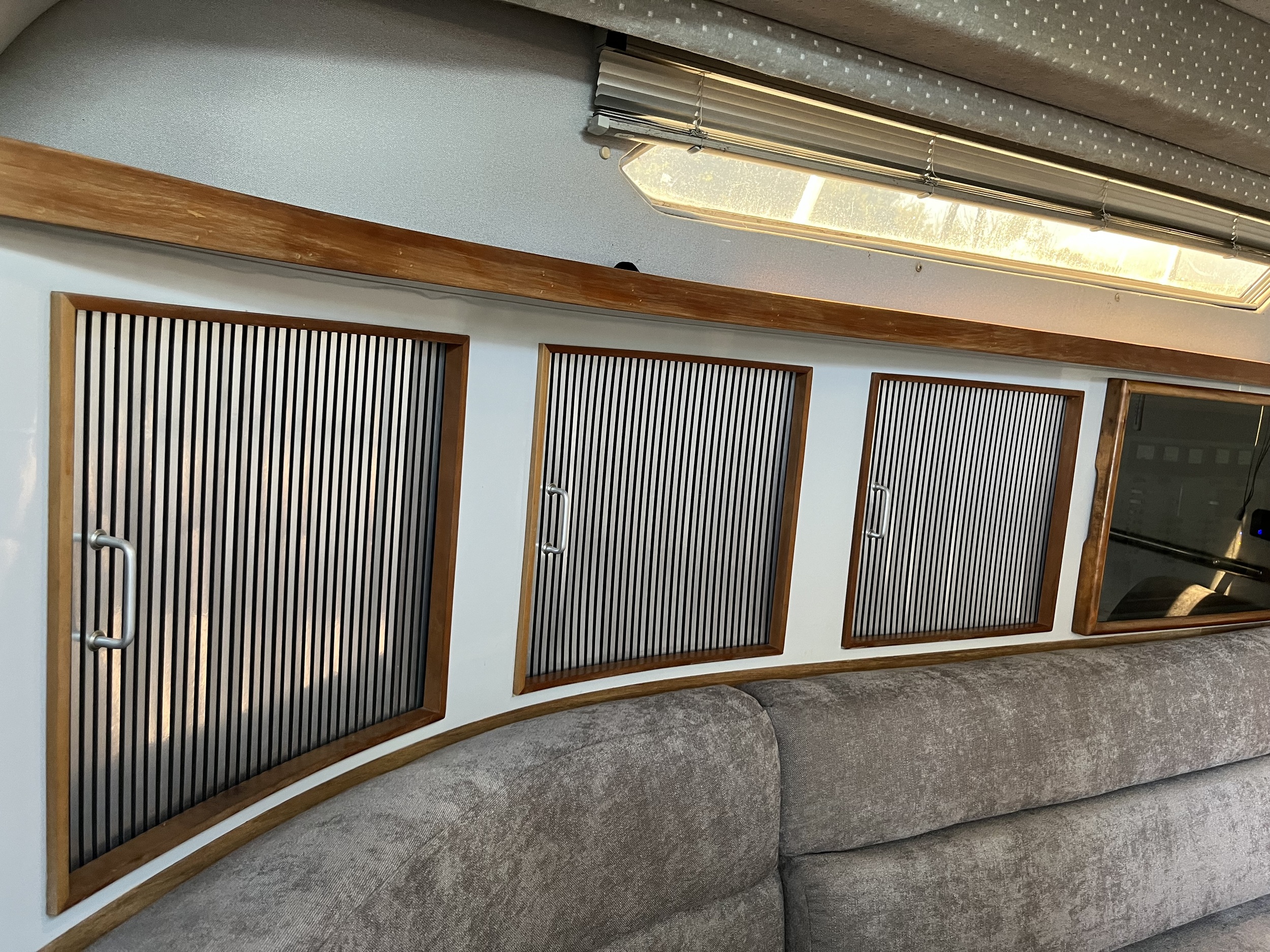 Sea Ray 390 Express Cruiser — foto 16 van 43