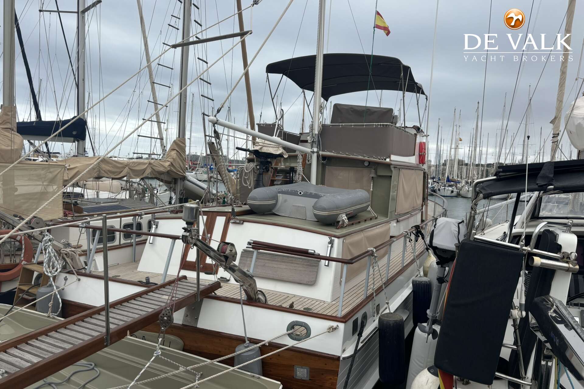 Grand Banks 42 Classic — foto 1 van 38