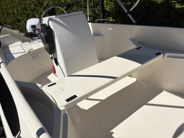 Silver Yacht 405 met Selva 8 PK 4 Takt — foto 9 van 12