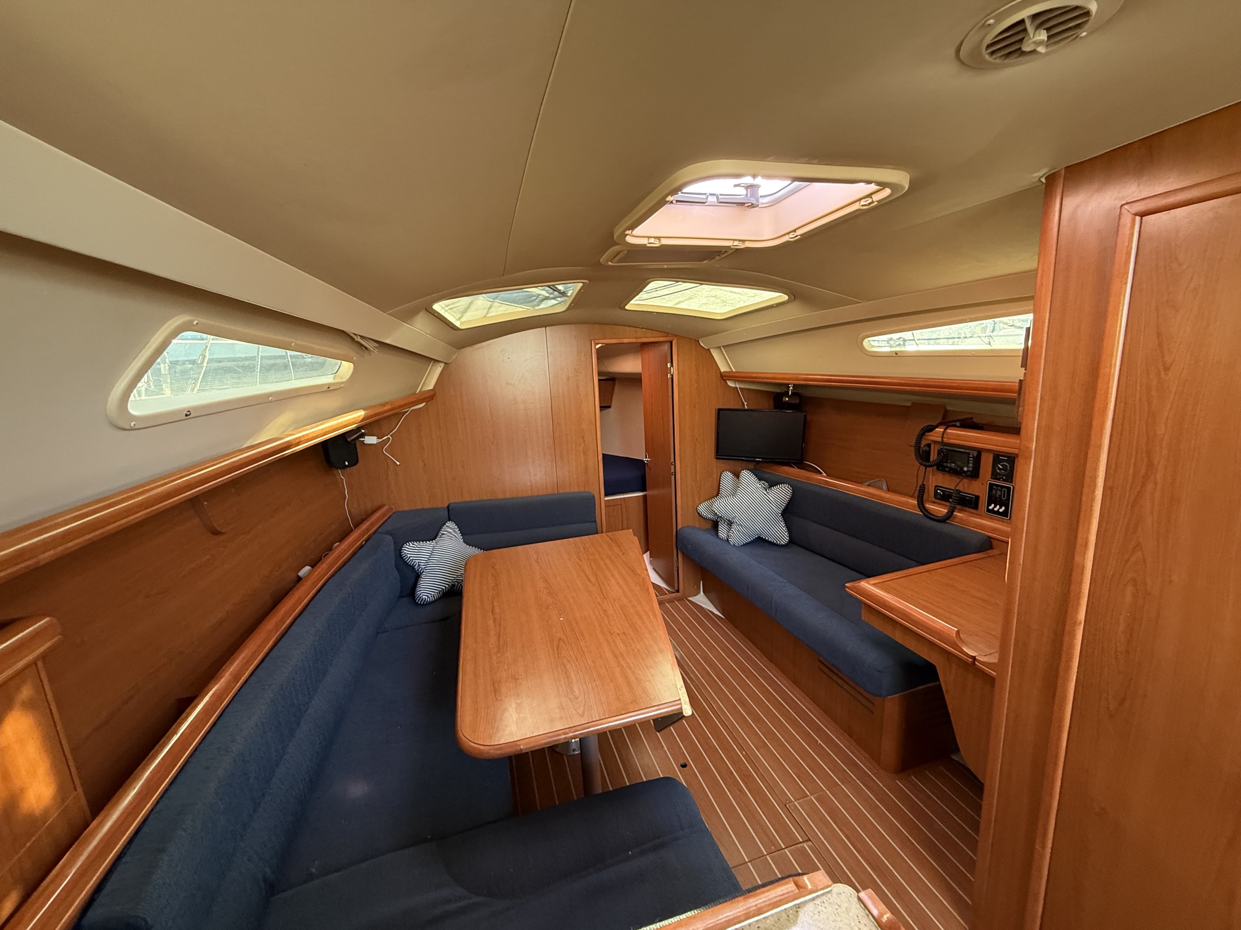Hunter Legend 33 — foto 2 van 20
