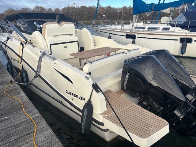 Quicksilver 875 Sundeck Active — foto 4 van 60