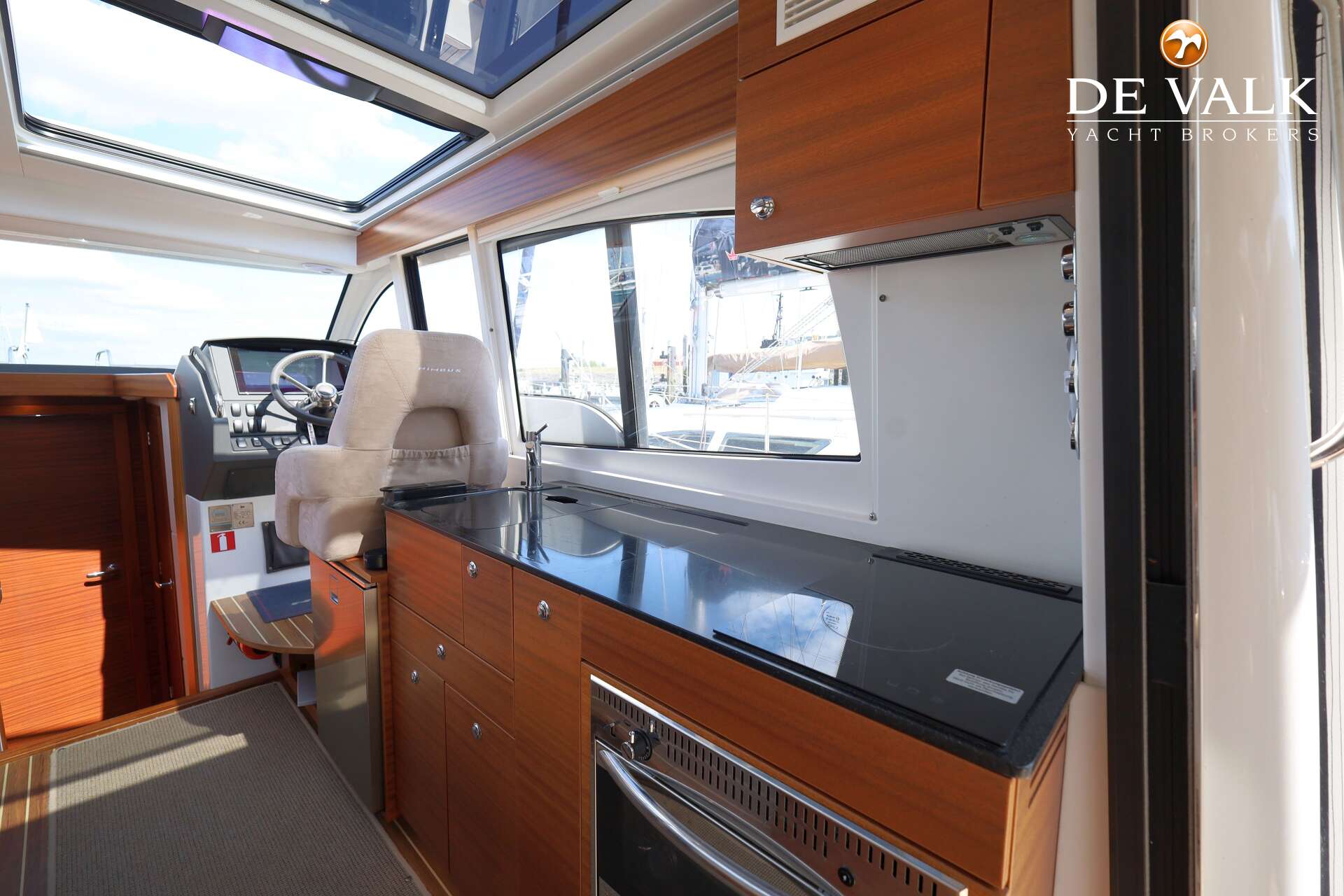 Nimbus 365 Coupe — foto 23 van 40