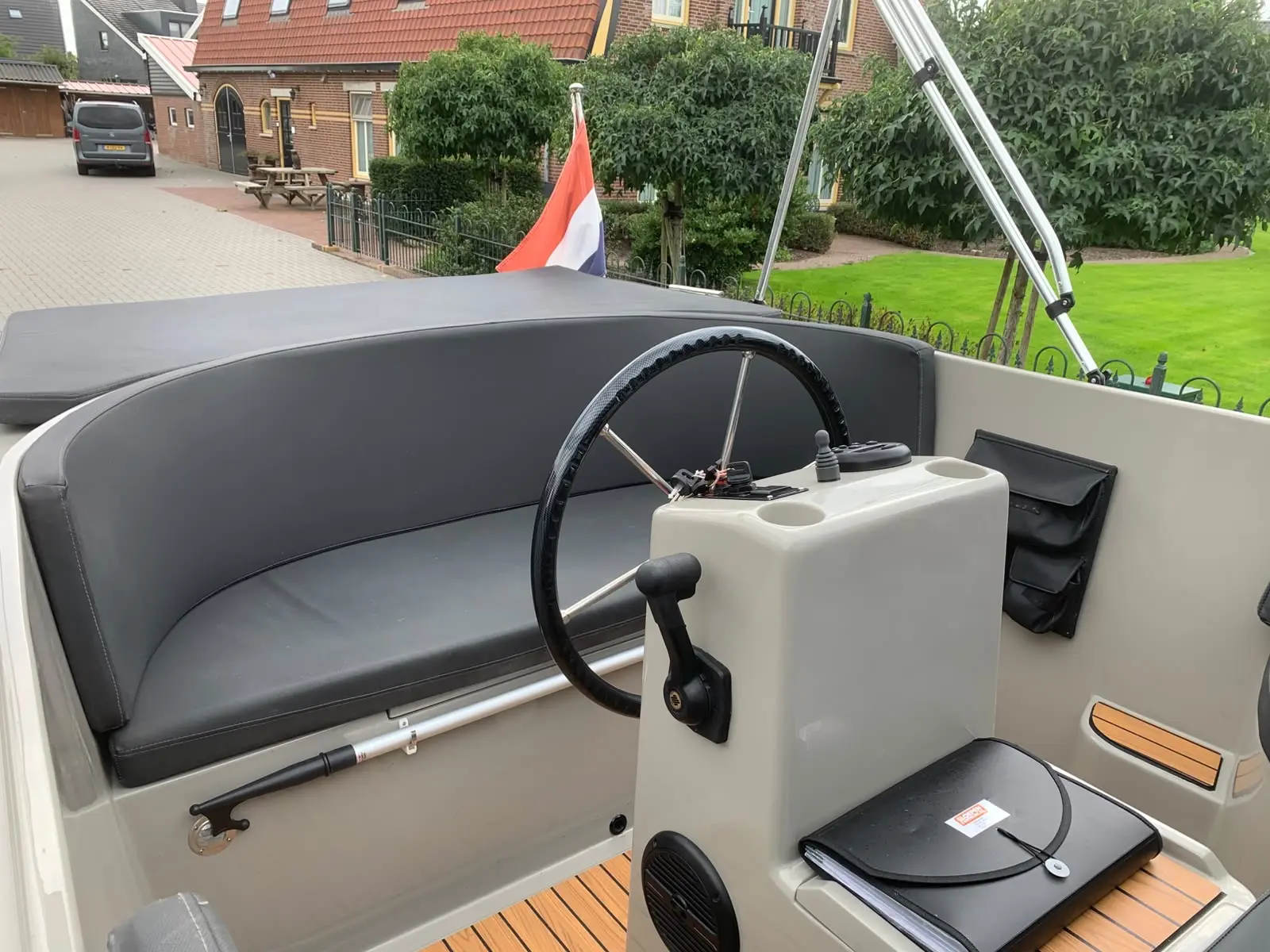 Meersloep 600 Honda 20pk bwj 021 boegschroef teak audio — foto 4 van 16