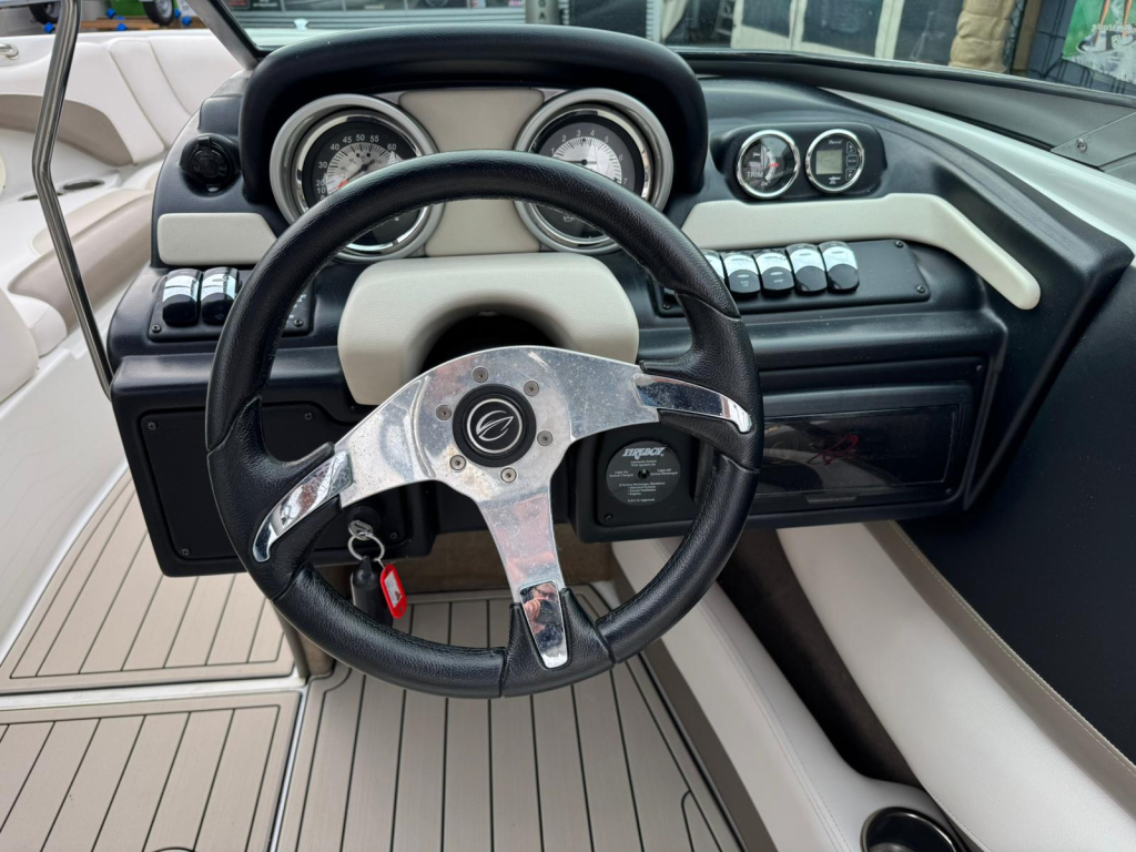 Crownline 215 SS — foto 11 van 24