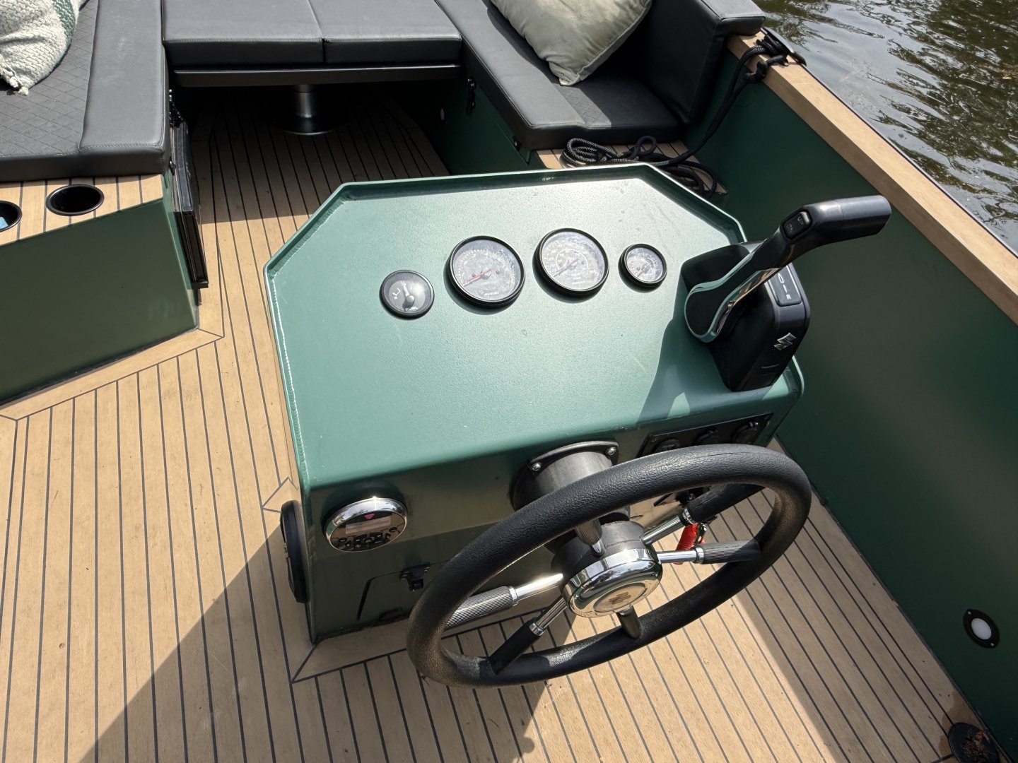 Futuro Yachts Futuro Boats ZX20 Lounge — foto 9 van 12