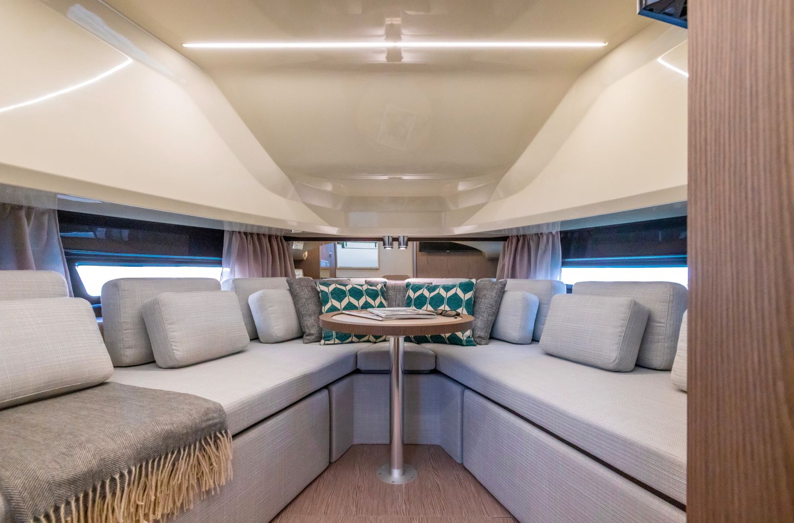 Invictus yachts Invictus 420 TT — foto 14 van 22