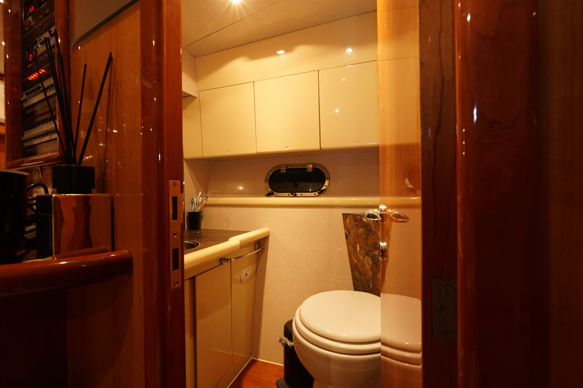 Airon Marine 425 HT — foto 41 van 58