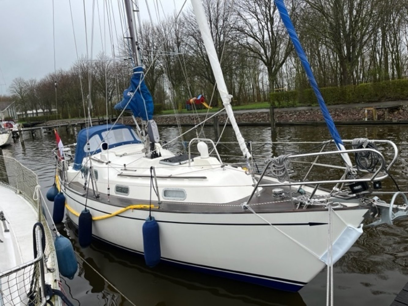 2021 Vancouver - Sailing Yacht - GRP (Polyester) - 1978 - € 29.500 — foto 1 van 11