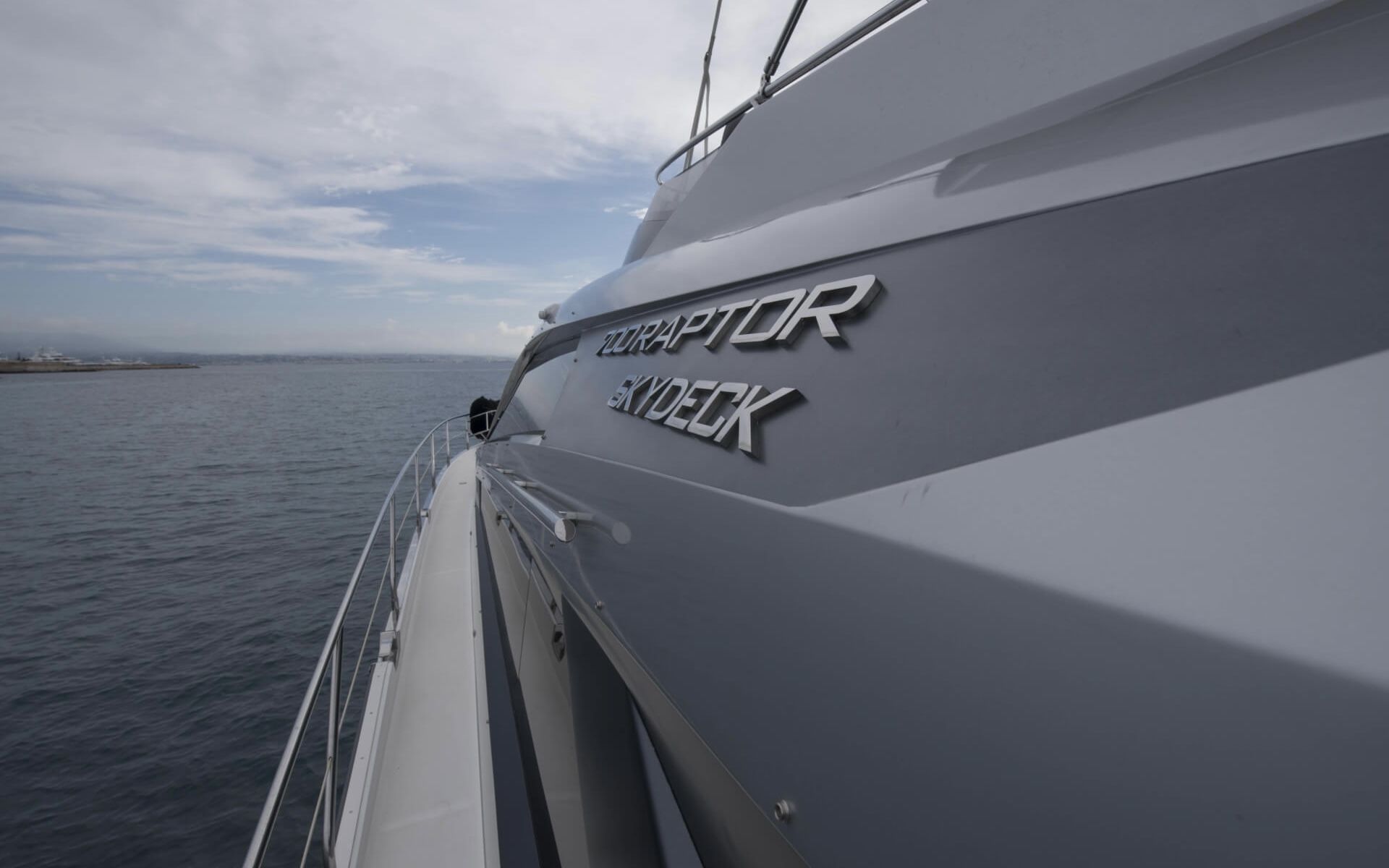 Galeon 700 Raptor Skydeck — foto 4 van 6