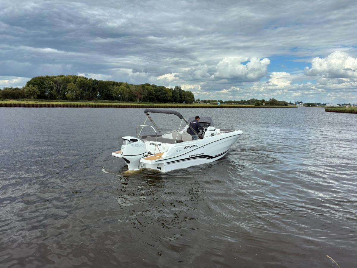 Jeanneau Cap Camarat 7.5 CC Serie 3 — foto 12 van 21