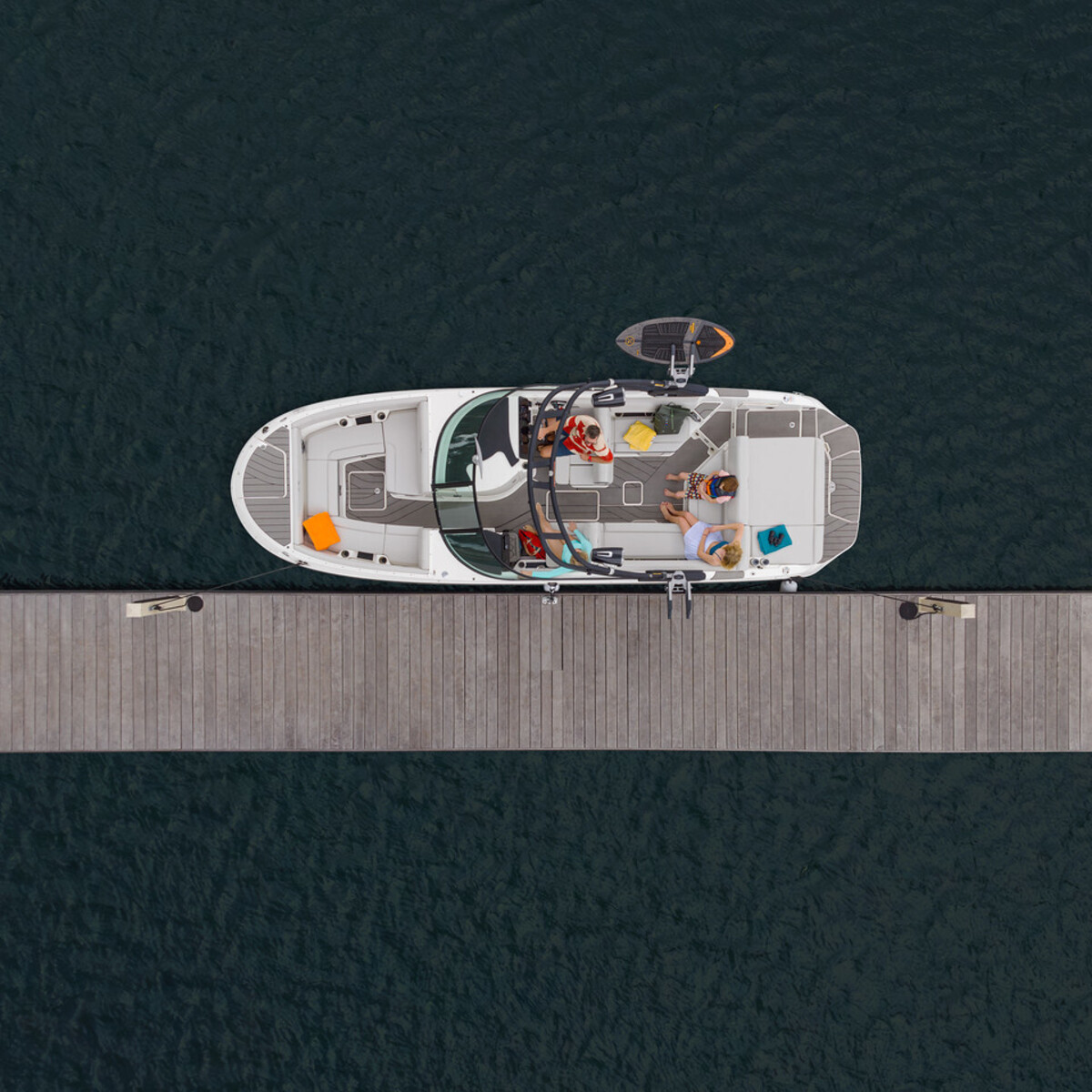 Sea Ray SDX 270 Surf — foto 43 van 43