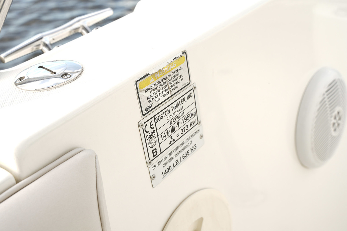 Boston Whaler 270 Outrage — foto 37 van 44