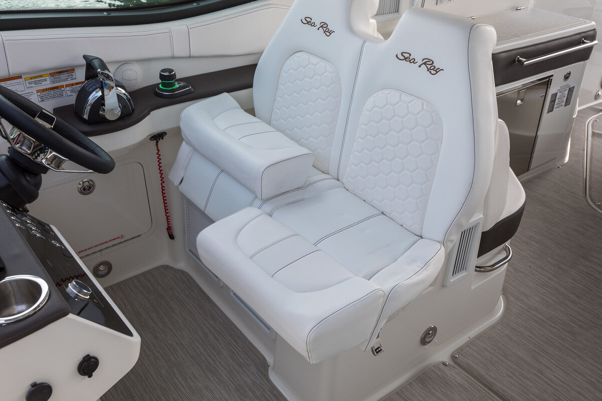 Sea Ray Sundancer 320 OB — foto 14 van 24