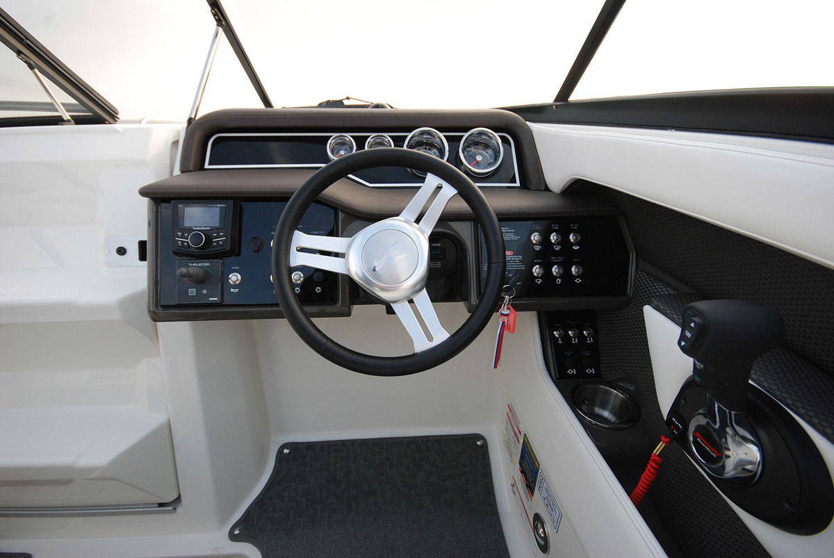 Sea Ray Sun Sport 250 — foto 30 van 73
