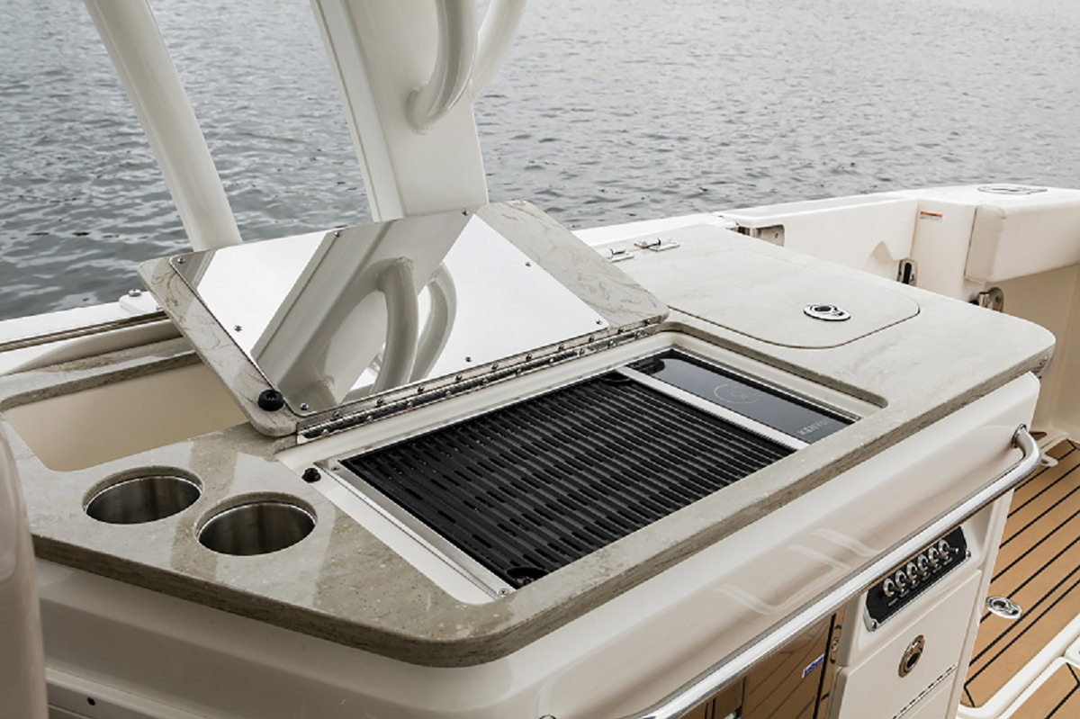 Boston Whaler 320 Vantage — foto 16 van 20