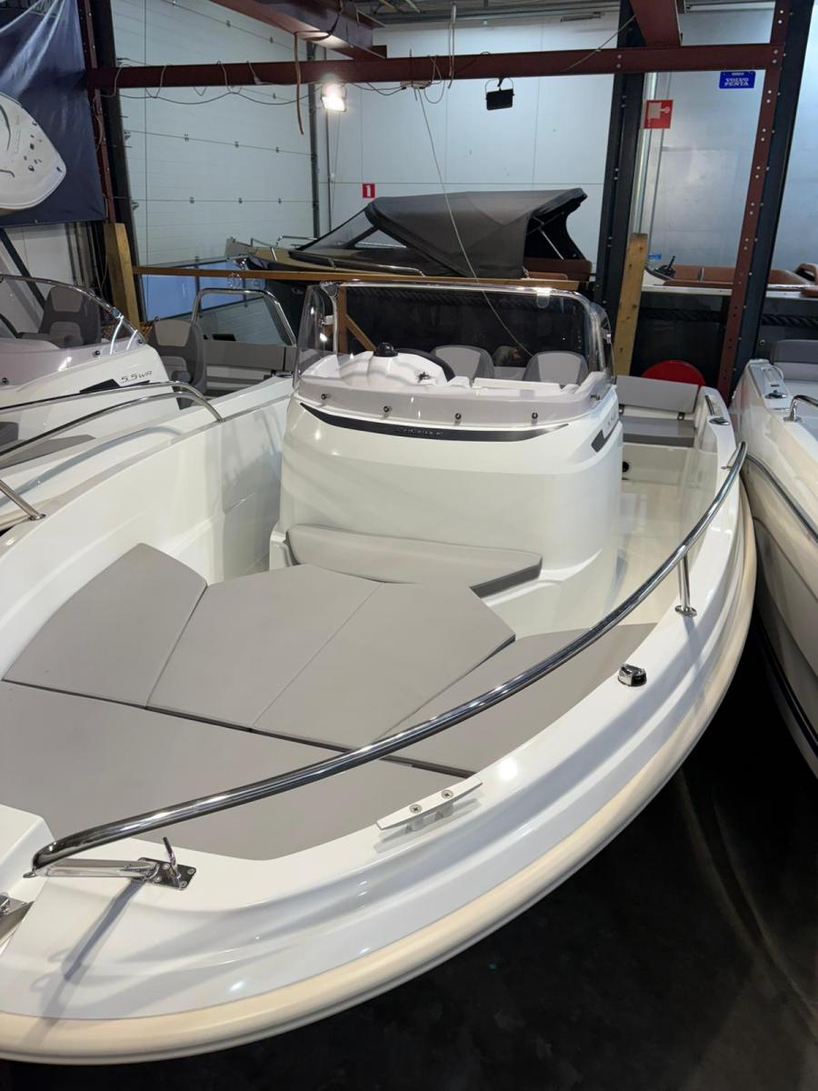 Jeanneau Cap Camarat 5.5 CC — foto 11 van 44