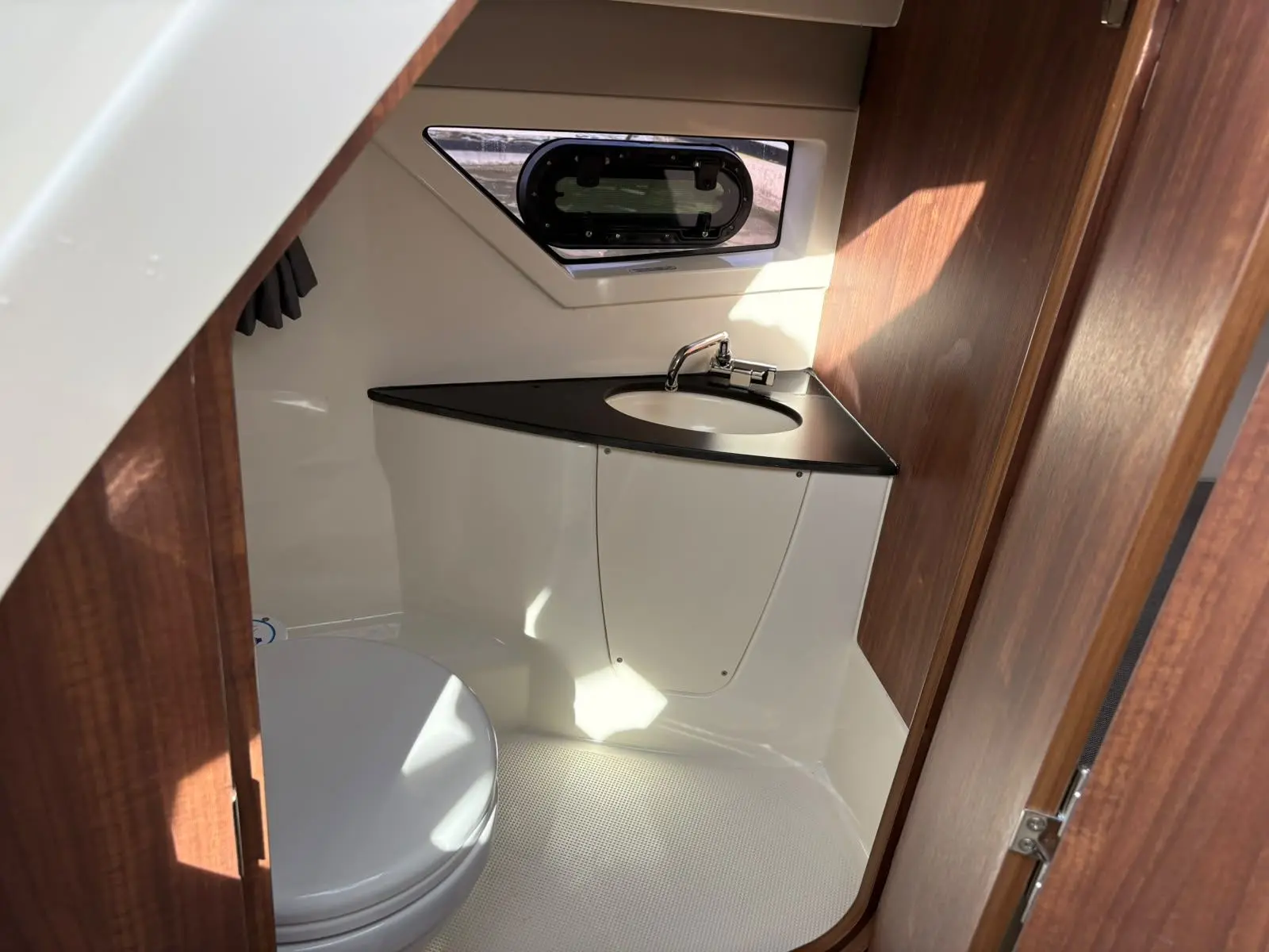 Quicksilver Activ 805 Cruiser (Full options / 2024) — foto 19 van 41