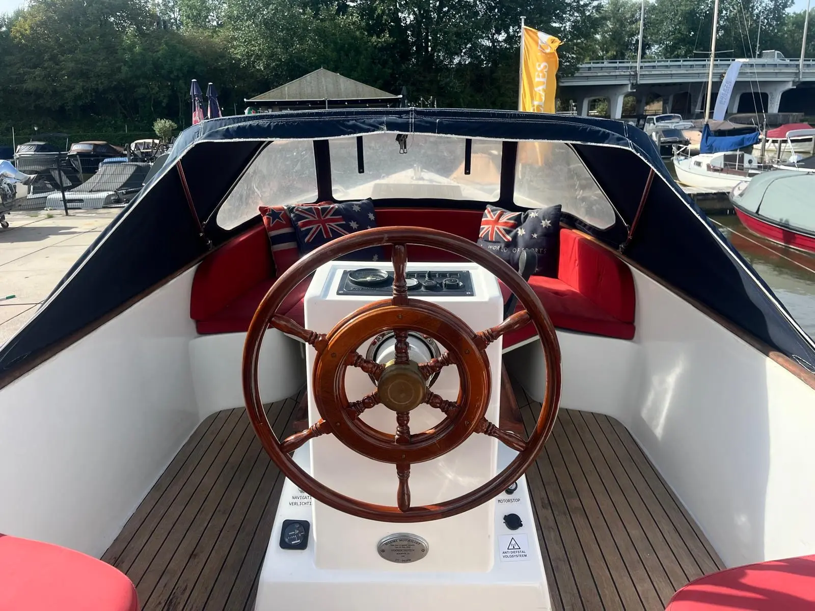 Makma pecheur Yanmar 29pk koopje € 14.950,- — foto 13 van 25