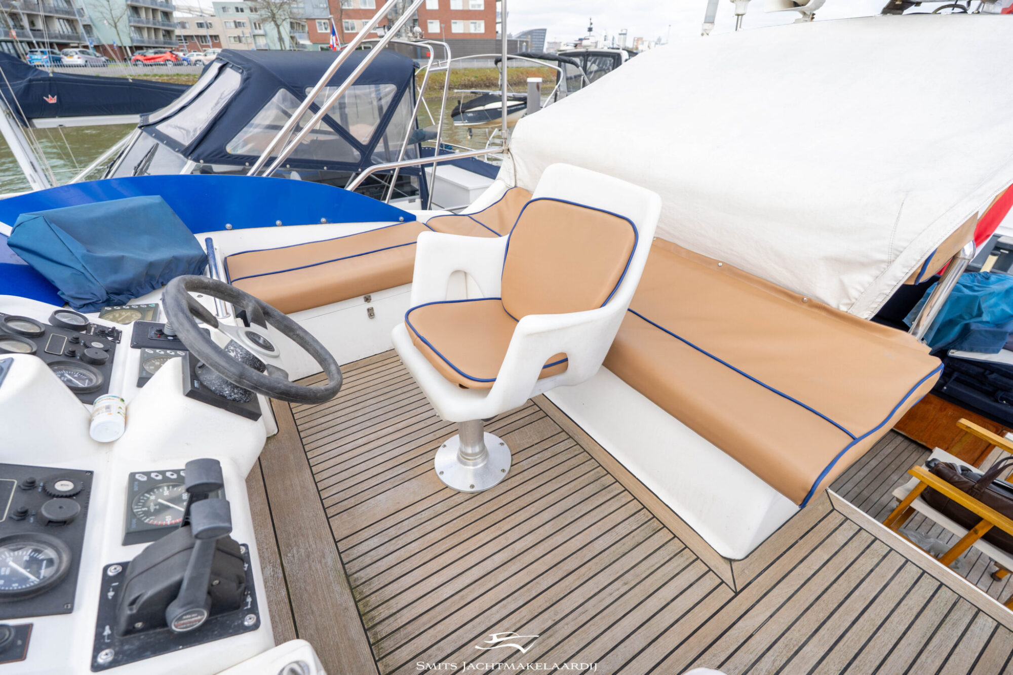 Astor 37 Flybridge — foto 34 van 54