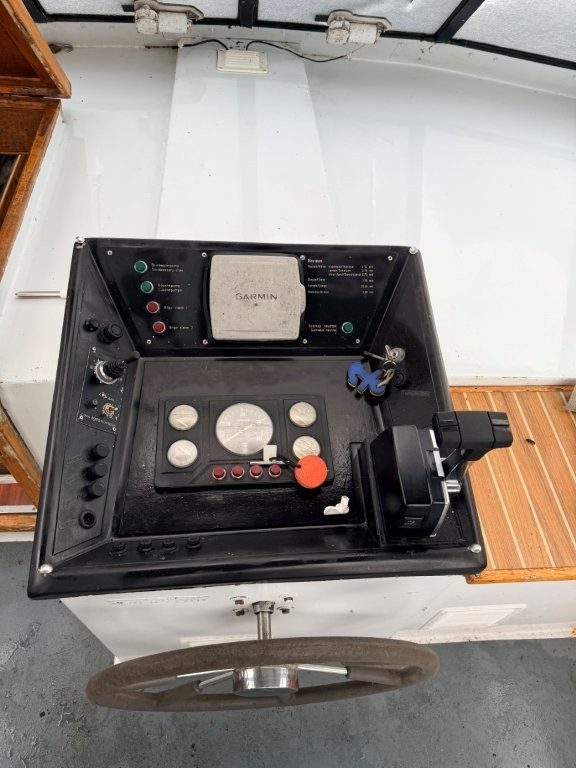 Powerline 1300 — foto 2 van 24