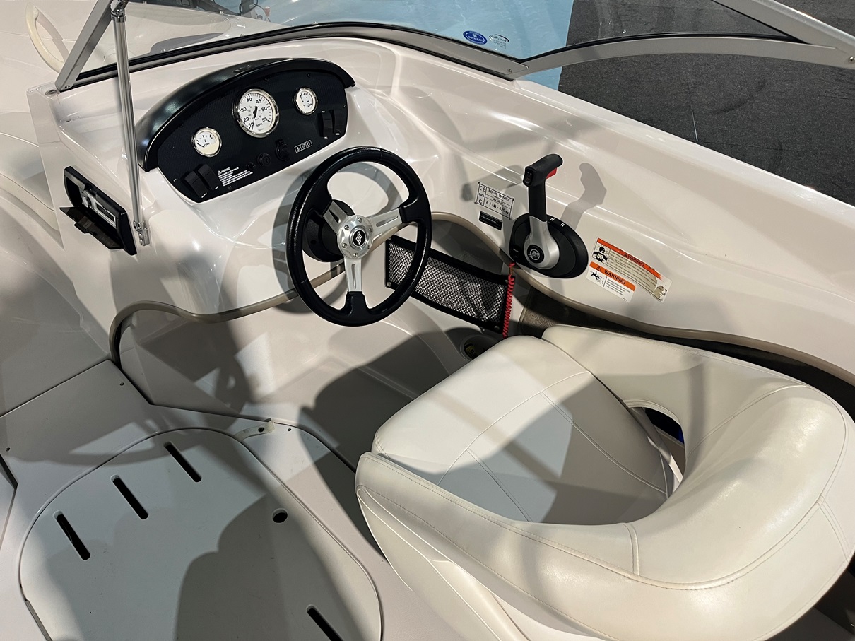 Fourwins 180LE met Mercruiser 3.0L 135PK uit 2010! — foto 6 van 13
